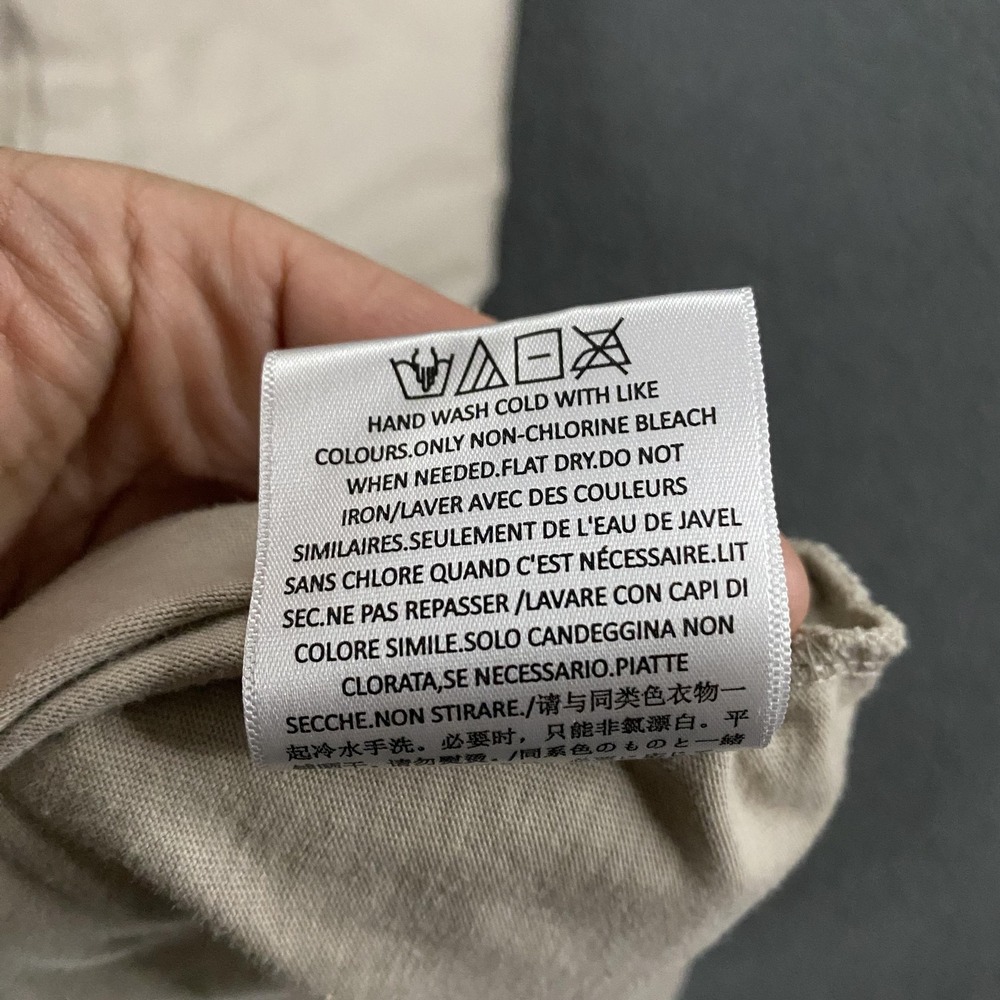 Fear Of God Essentials T-Shirt Mens Small Beige Relaxed Fit Logo Tee Crewneck - Picture 6 of 11